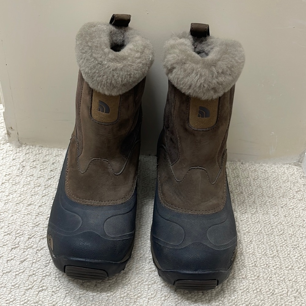 The North Face Waterproof Hiking Boots - brown leather/suede - size 8